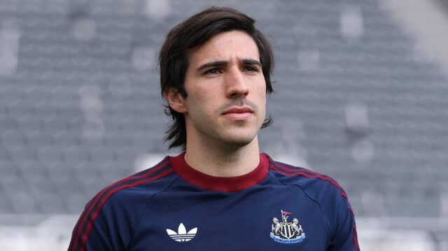 Správy Arsenalu: Sandro Tonali „kontaktuje“ 100 miliónov libier, keďže prestup Mikel Arteta oslavuje víťazstvo v Premier League s Arsenalom