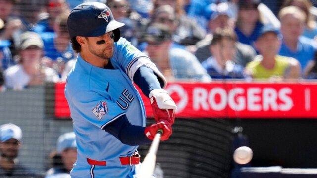 Správy MLB: Orioles sa hnevá, pretože rozhodnutie rozhodcov zmarilo pokus o dvojitú hru
