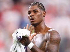 Správy o prestupe z Man Utd: Marcus Rashford sa prekrútil, keď klub povedal, že unesie zmluvu s Yanom Diomandem vo výške 112 miliónov libier Hlavný tréner Michael Carrick z Manchestru United odchádza po zápase Premier League medzi Manchestrom United a Nottingham Forest na Old Trafford.