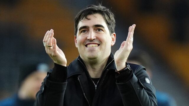 Andoni Iraola dohliada na novú éru v Liverpoole, no inšpiráciu hľadá v minulosti