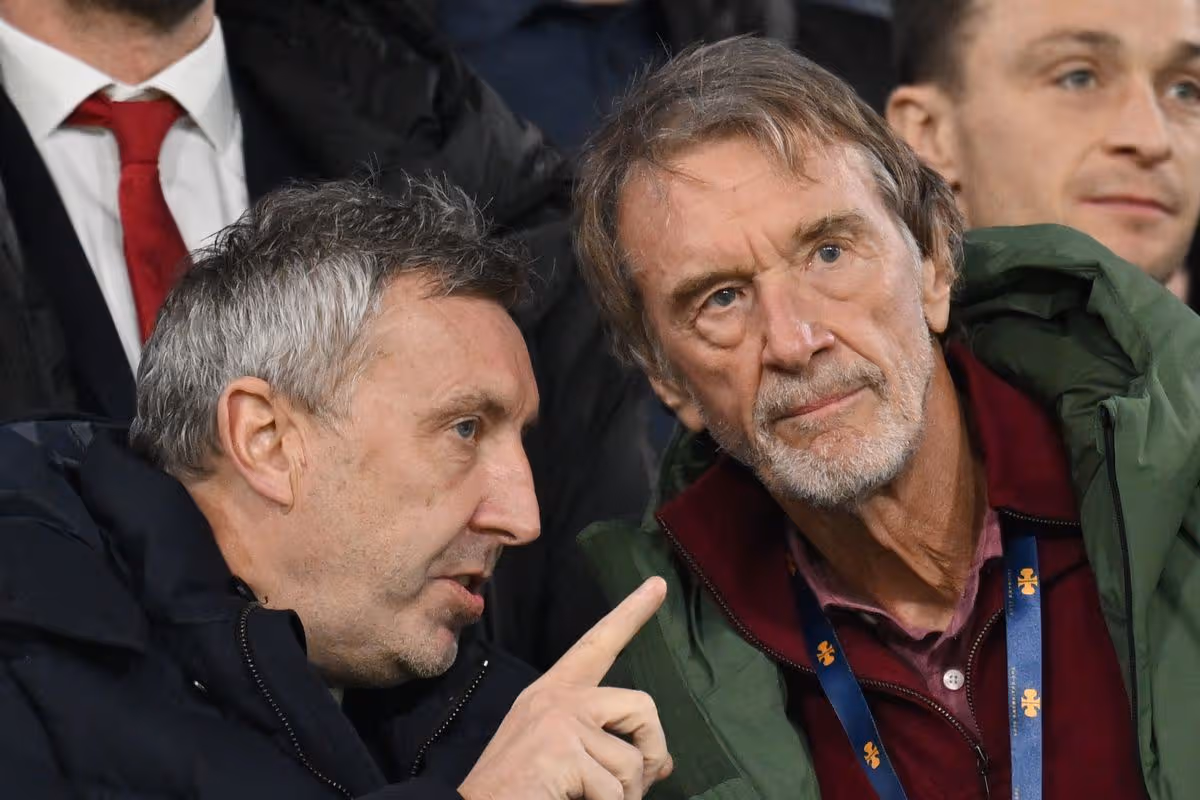 Spolumajiteľ Manchestru United Sir Jim Ratcliffe a riaditeľ futbalu Jason Wilcox