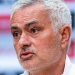 Jose Mourinho, hlavný tréner SL Benfica, hovorí počas tlačovej konferencie pred zápasom Primeira Ligy medzi Gil Vicente FC a SL Benfica.