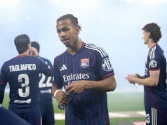 Steeve Kango sa chystá podpísať prvú profesionálnu zmluvu s Lyonom Steeve Kango sa chystá podpísať prvú profesionálnu zmluvu s Lyonom