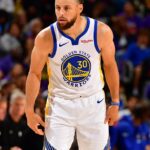 Stephen Curry je označovaný za „komunistu“ po podpísaní 10-ročnej dohody o podpore s kontroverzným čínskym výrobcom obuvi Li-Ning v hodnote 400 miliónov dolárov.