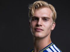 Stredopoliar Tottenhamu Lucas Bergvall prekonal dva rekordy majstrovstiev sveta Stredopoliar Tottenhamu Hotspur Lucas Bergvall mal na majstrovstvách sveta pre Švédsko nezabudnuteľnú noc