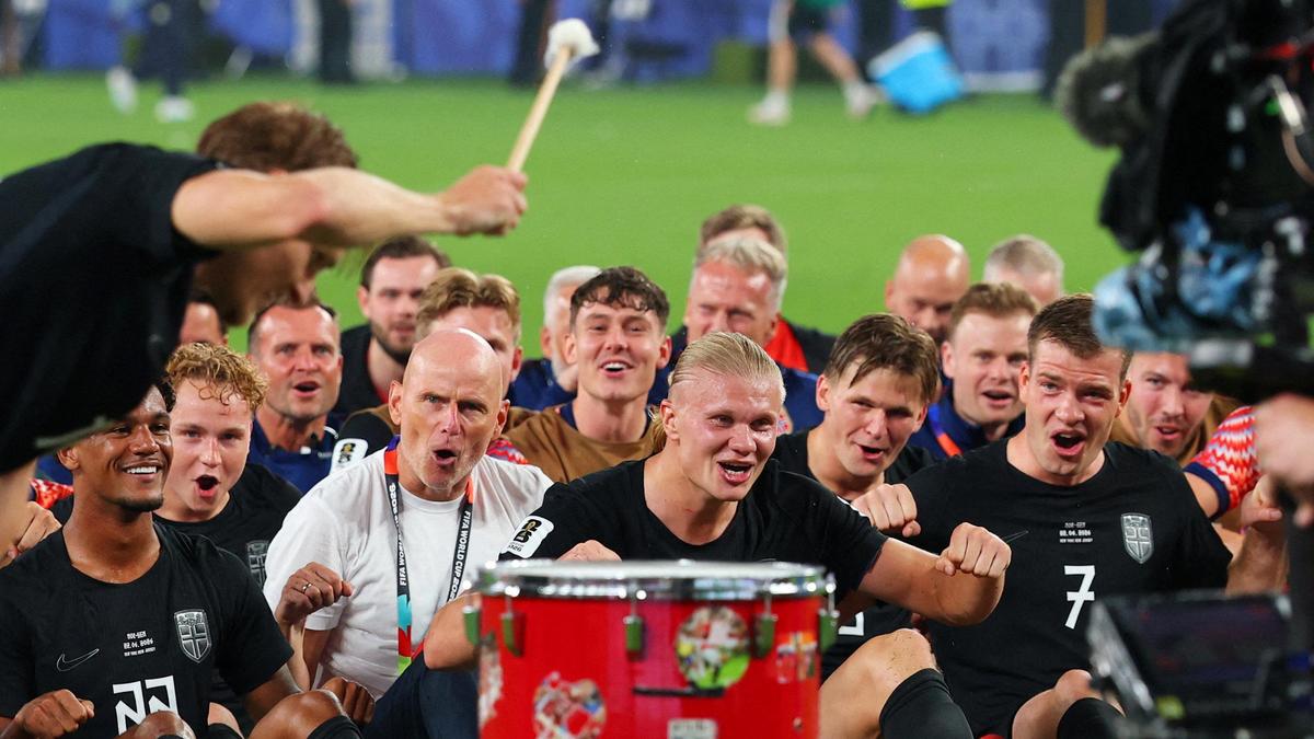 Švédsko a Dánsko odsudzujú nórske oslavy majstrovstiev sveta „Viking row“.