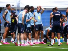 Svetový pohár počas noci, keď sa o krádeži v Anglicku a medzníku VAR rozhodnú fanúšikovia šokujú Thomas Tuchel