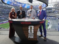 Thierry Henry odišiel ohromený, keď sa Zlatan Ibrahimovič zrazil s Alexim Lalasom Thierry Henry odišiel ohromený, keď sa Zlatan Ibrahimovič zrazil s Alexim Lalasom