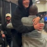 Timothee Chalamet oslavuje víťazstvo Knicks v piatok večer