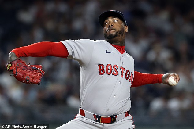 Tímy MLB uviedli do stavu červeného pohotovosti, pretože zápasiaci Boston Očakáva sa, že Boston Red Sox vymení posilu Aroldisa Chapmana pred augustovým termínom