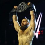 Šampión NXT Tony D'Angelo sa pozerá v ringu vo WWE Performance Center v Orlande na Floride