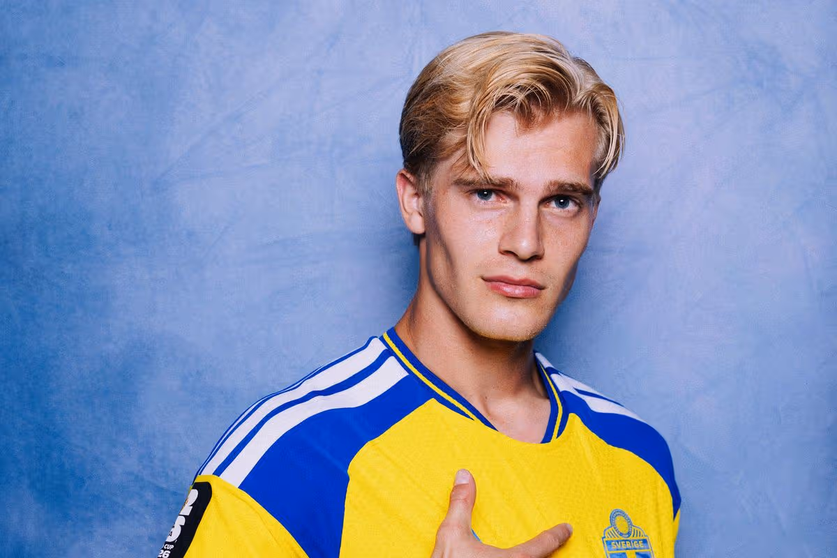 Lucas Bergvall č. 7 zo Švédska pózuje na portréte počas oficiálnej portrétovej relácie FIFA World Cup 2026 8. júna 2026 v Dallase v Texase