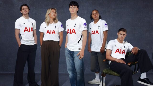 Tottenham uvádza na trh novú domácu súpravu Nike s nostalgickým Nové domáce tričko Nike Tottenhamu pre sezónu 2026/27 Premier League
