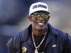 Tréner Colorada Deion Sanders je teraz „bez rakoviny“ 1. novembra 2025; Boulder, Colorado, USA; Hlavný tréner Colorado Buffaloes Deion Sanders pred zápasom proti Arizona Wildcats na Folsom Field. Povinný kredit: Ron Chenoy-Imagn Images