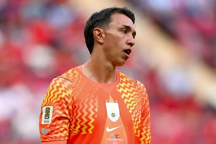 Tréner Uruguaja Marcelo Bielsa prerušil mlčanie o prekvapivom striedaní Fernanda Musleru so Španielskom