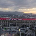Úvodný zápas majstrovstiev sveta v Mexico City môže budúci týždeň narušiť tropická búrka