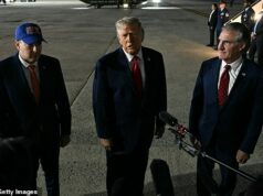 Trump POVIE, že ho fanúšikovia Knicks vypískali po búrlivom prijatí davom v New Yorku v Madison Square Garden: „Bolo to hlavne na zdravie“ Prezident Donald Trump povedal, že keď ho v pondelok v MSG vypískali, počul „väčšinou povzbudzovanie“.