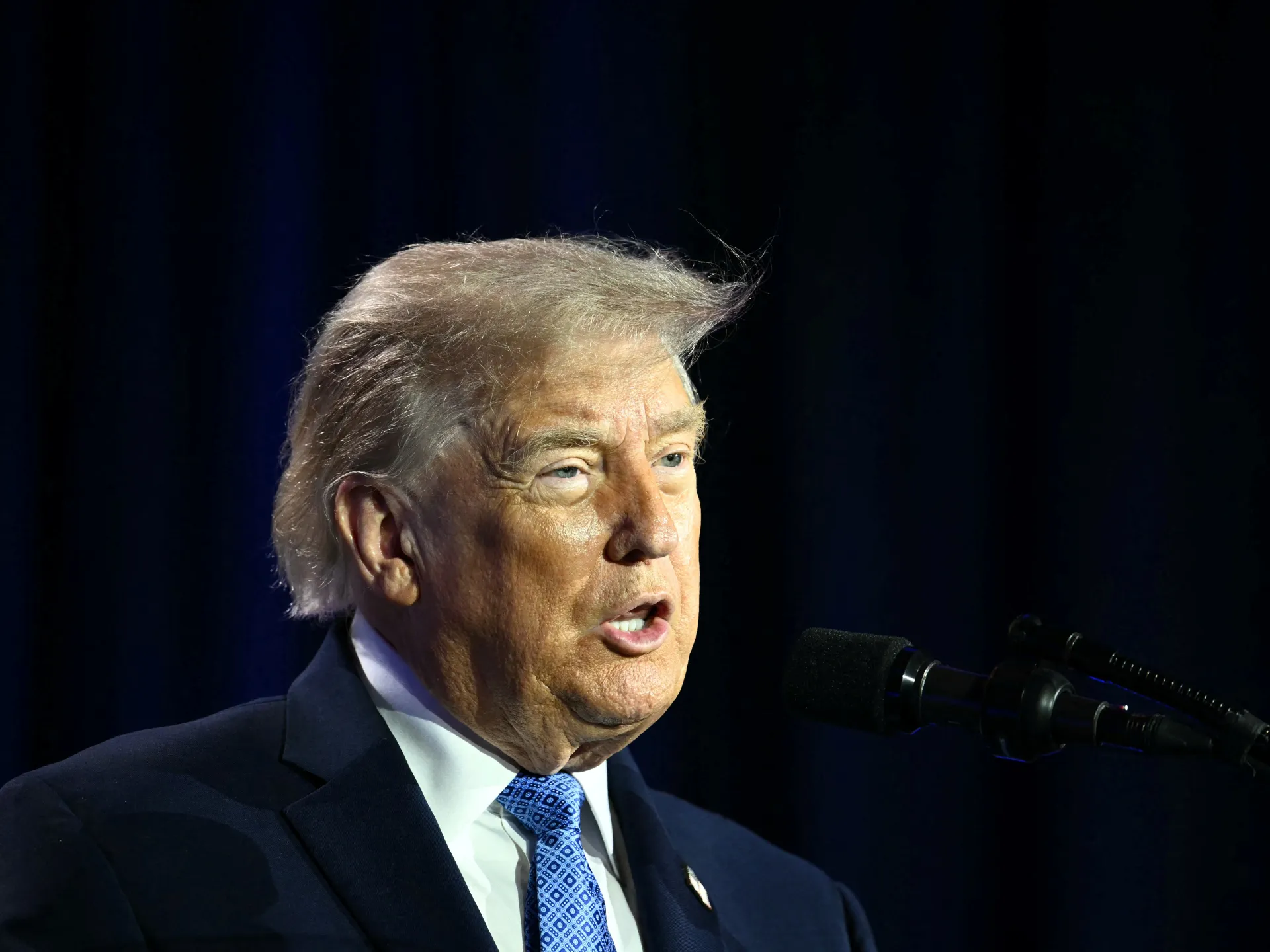 Trump obviňuje Irán z „hlúpeho“ útoku na nákladnú loď v Hormuzskom prielive | Správy Donalda Trumpa