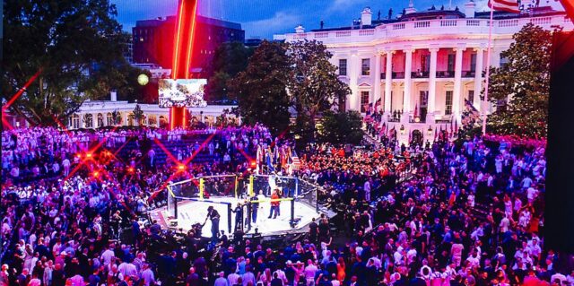 UFC Freedom 250: Bo Nickal si pripisuje víťazstvo brutálnym knockoutom pred Donaldom Trumpom a hviezdami nabitým davom na trávniku Bieleho domu

