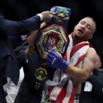 14. júna 2026; Washington, DC, SPOJENÉ ŠTÁTY; Justin Gaethje drží svoj majstrovský opasok po víťazstve proti Ilia Topuria (nie je na obrázku) počas UFC Freedom 250 na White House South Lawn. Povinný kredit: Amber Searls-Imagn Images