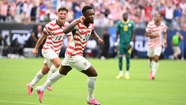 USA porazili Senegal v 5-gólovom trileri
