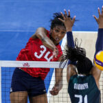 Stephanie Samedy z amerického tímu v akcii počas zápasu s Talianskom vo VNL Women's Week 2.