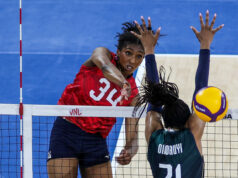 USA porazili Taliansko v súboji majstrov Stephanie Samedy z amerického tímu v akcii počas zápasu s Talianskom vo VNL Women's Week 2.