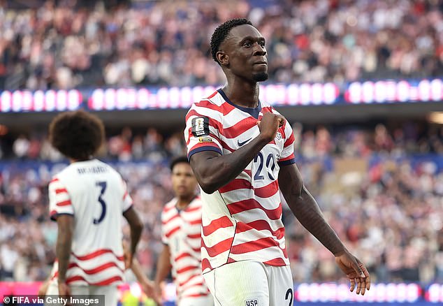 USA predviedli svoj doteraz najväčší výkon na majstrovstvách sveta, keďže Folarin Balogun strelil vo štvrtok dva góly USA v prvom polčase proti Paraguaju