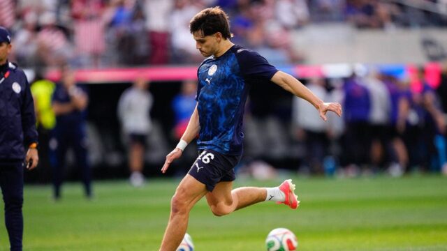 USMNT sa čoskoro ujíma vedenia proti Paraguaju vlastným gólom Bobadilla na majstrovstvách sveta
