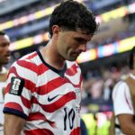Christian Pulisic bol nútený odísť po polčase v otváracom zápase Svetového pohára v USA kvôli problémom s lýtkom
