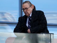 Úplné vyhlásenie Davida Sullivana, keď odstupuje z West Hamu kvôli historickým obvineniam David Sullivan odstúpil z postu predsedu West Hamu