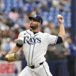 31. mája 2026; Petrohrad, Florida, USA; Nadhadzovač Tampy Bay Rays Shane McClanahan (18) hádže nadhoz počas druhej zmeny proti Los Angeles Angels na Tropicana Field. Povinný kredit: Pablo Robles-Imagn Images