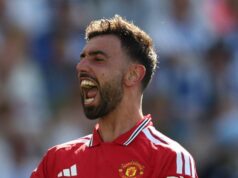 Užší zoznam hráča roka PFA bol oznámený, keďže nominácie vedie Bruno Fernandes BRIGHTON, ANGLICKO - 24. MÁJ: Bruno Fernandes z Manchestru United oslavuje strelenie tretieho gólu svojho tímu počas zápasu Premier League medzi Brighton & Hove Albion a Manchestrom United na Amex Stadium 24. mája 2026 v anglickom Brightone. (Foto: Steve Bardens/Getty Images)