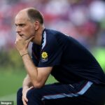 Thomas Tuchel má pár bolesti hlavy pri výbere, keď sa chystá na úvodný zápas Anglicka na majstrovstvá sveta