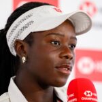 Victoria Mboko posiela správu po zranení vo Wimbledone