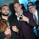 Mike Santana a Matt Hardy stojaci spolu na podujatí AMC Networks v New Yorku