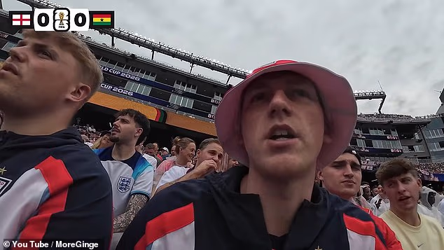 AngryGinge sa stretol s údajným rasistickým fanúšikom počas remízy 0:0 na majstrovstvách sveta Anglicka vs Ghana