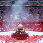 Všeobecný pohľad na výkon Elyanny a Jessie Reyezových počas otváracieho ceremoniálu pred zápasom B-skupiny Majstrovstiev sveta vo futbale 2026 medzi Kanadou a Bosnou