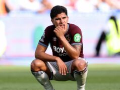West Hamu hrozí, že Mateus Fernandes zopakuje prestupový trik pri záujme Man Utd LONDÝN, ANGLICKO - 24. MÁJ: Mateus Fernandes z West Hamu United vyzerá po zápase Premier League medzi West Ham United a Leeds United na londýnskom štadióne 24. mája 2026 v anglickom Londýne skleslo. (Foto Richard Pelham/Getty Images)