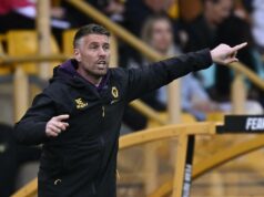 Wolves po zostupe z Premier League vyhodili manažéra Edwardsa Wolves po zostupe z Premier League vyhodili manažéra Edwardsa