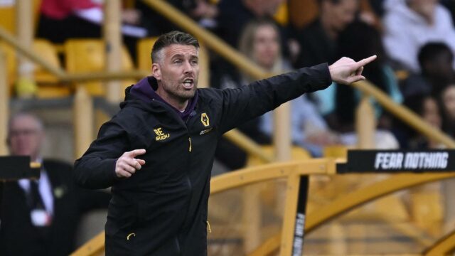 Wolves po zostupe z Premier League vyhodili manažéra Edwardsa
