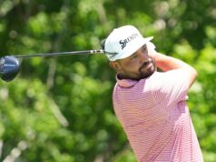 Wyndham Clark a JJ Spaun sa podieľajú na štvornásobnom víťazstve v Memorial 31. mája 2026; Fort Worth, Texas, USA; JJ Spaun hrá svoj úder zo šiesteho odpaliska počas posledného kola golfového turnaja Charles Schwab Challenge. Povinný kredit: Raymond Carlin III-Imagn Images