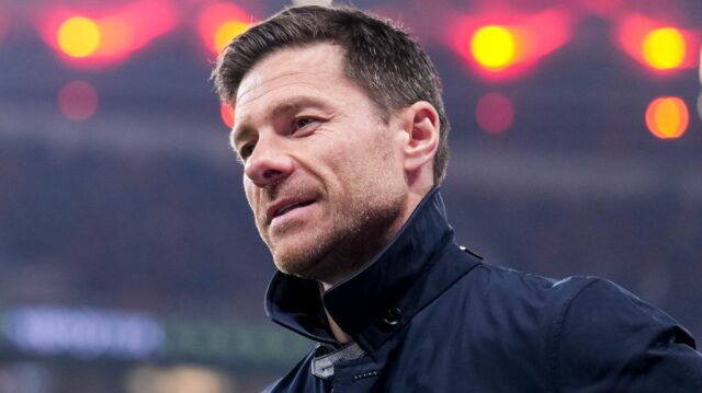 Xabi Alonso sa pozerá