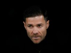 Xabi Alonso bol nútený čakať na tvrdé rozhodnutie o prichádzajúcom podpise Chelsea Xabi Alonso