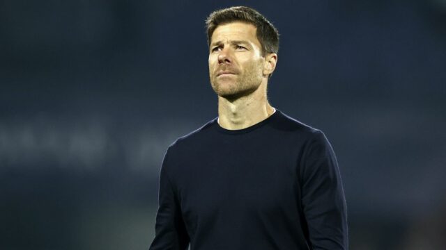 Xabi Alonso zvažuje budúcnosť siedmich hviezd Chelsea pri rozhodnutí o Xabi Alonso