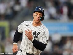 Yankees sa dozvedeli o zranení Aarona Judgea uprostred obáv z možnej poruchy rebier s 360 miliónmi dolárov Fanúšikovia New York Yankees si vydýchli, pretože základný kameň franšízy Aaronovi Judgeovi diagnostikovali stresovú zlomeninu prvého rebra po štvrtkovom CT vyšetrení.