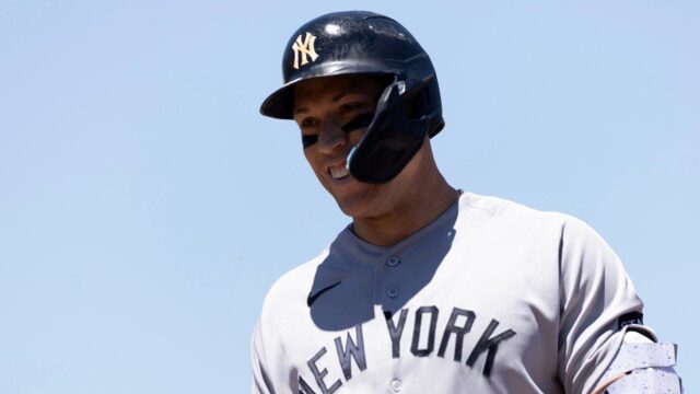 Yankees zaznamenali 13 jázd v jednej zmene proti Athletics v Yankees zaznamenali 13 jázd v jednej zmene proti Athletics v historickom výbuchu