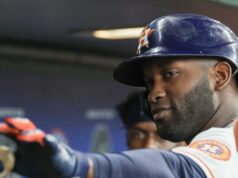 Yordan Alvarez pácha škody, keď Astros idú po vymetaní A 6. júna 2026; Houston, Texas, USA; Houston Astros určený stopér Yordan Alvarez (44) oslavuje svoj grandslamový zápas proti Athletics v druhej zmene v Daikin Parku. Povinný kredit: Thomas Shea-Imagn Images