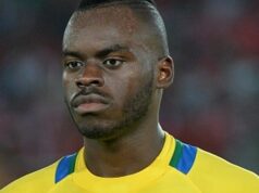 Yrondu Musavu-King mŕtvy: Záhada, pretože bývalého futbalistu našli „bez života v uliciach“ Obranca Gabonu Yrondu Musavu-King pózuje počas futbalového zápasu skupiny A Afrického pohára národov v roku 2015 medzi Burkinou Faso a Gabonom na Baťovom štadióne v Bati 17. januára 2015. AFP PHOTO / KHALED DESOUKI (Fotografia by mala čítať KHALED DESOUKI/AFP cez Getty Images)