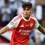 Hráči Arsenalu sa pred zápasom túlia